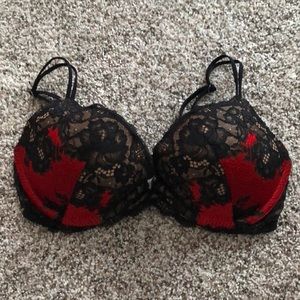 Holiday Victoria’s Secret Very Sexy PushUp Bra